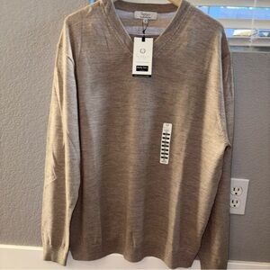 NWT  Turnbury Mens Sweater Sz XL Beige V-Neck Long Sleeve 100%  Fine Merino Wool
